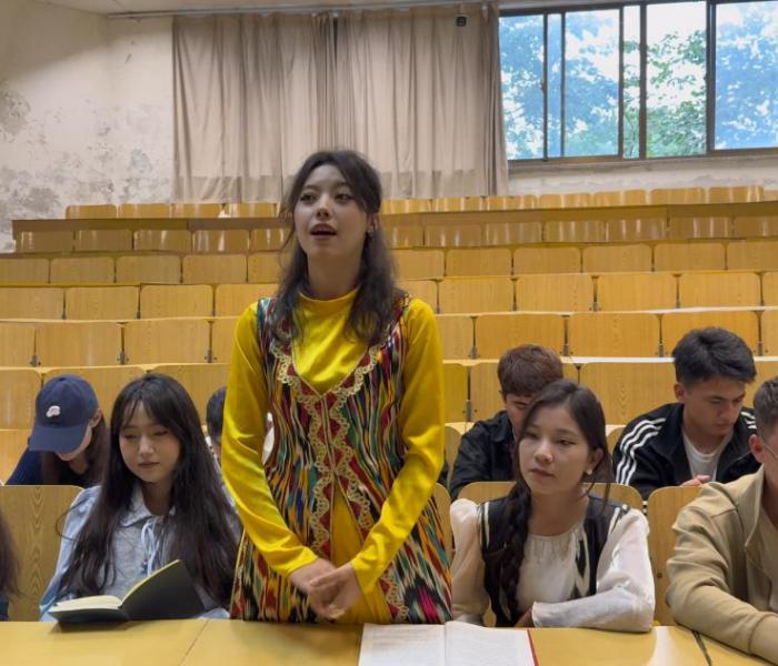 ����֮�l��ġ�ʯ���ѡ���  ɽ�|������W�A�������Ļ�����ӛ